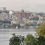 Deniz Manzarasi, Marti Sesleri Esliginde Апартаменты *