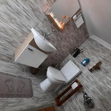 Deniz Manzarasi, Marti Sesleri Esliginde Apartment *