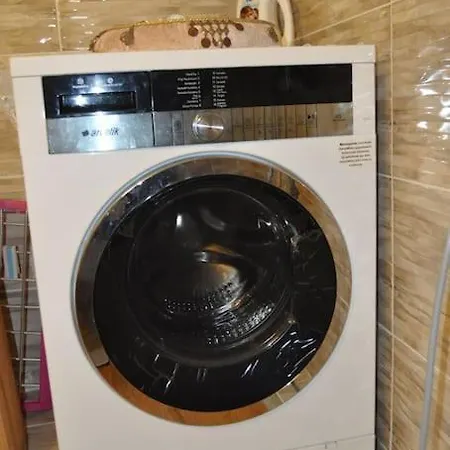 Deniz Manzarasi, Marti Sesleri Esliginde Apartment *