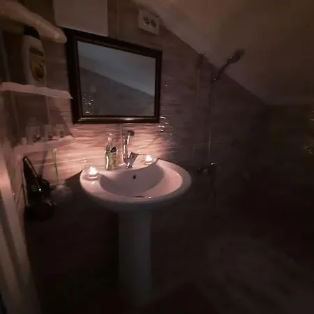 Deniz Manzarasi, Marti Sesleri Esliginde Apartment Istanbul