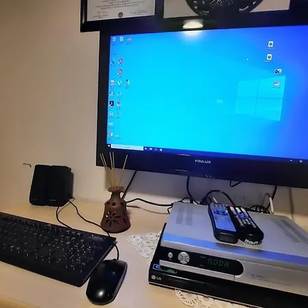 Deniz Manzarasi, Marti Sesleri Esliginde İstanbul